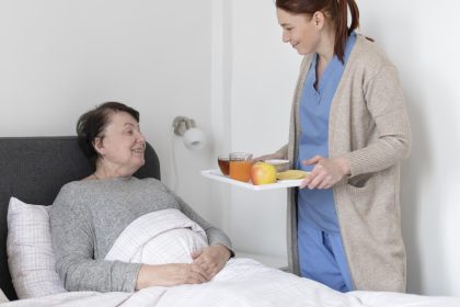 Rester chez soi à Nemours : ce que le service à la personne peut changer au quotidien